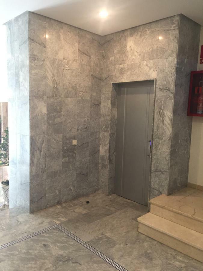 El Piso Fuengirola Bagian luar foto