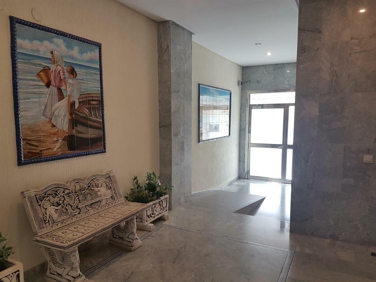 El Piso Fuengirola Bagian luar foto